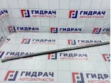 Накладка стекла переднего правого Kia Sportage (QL) 82220-D9000