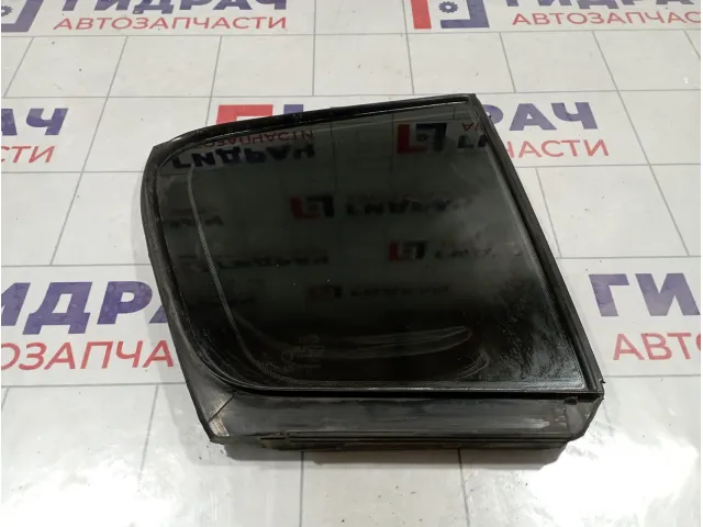 Стекло двери задней правой (форточка) Kia Sportage (QL) 83427-F1000