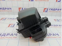 Корпус воздушного фильтра Kia Sportage (SL) 28110-2S100. Царапины.