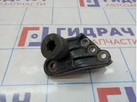 Кронштейн опоры двигателя Kia Sportage (SL) 21820-2S000.