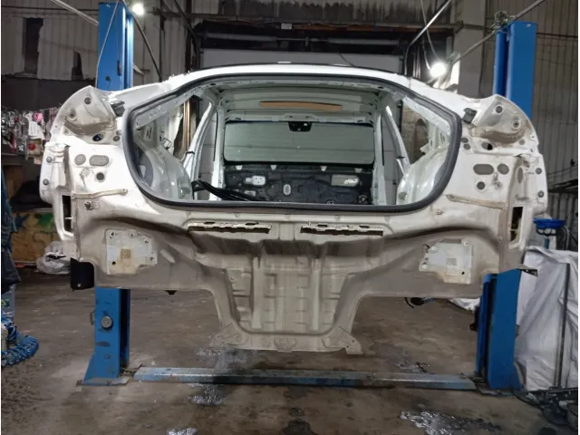 Панель задняя Kia Stinger