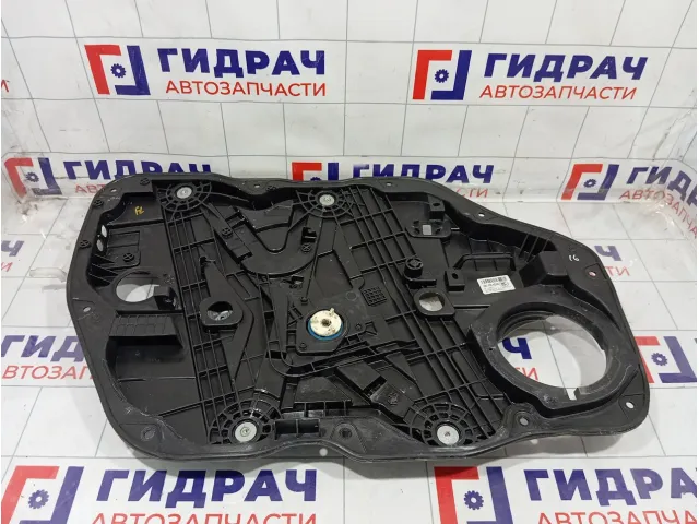 Панель двери передней левой Kia Stinger 82471J5000