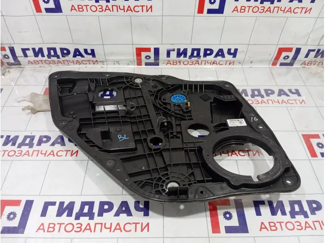 Панель двери задней левой Kia Stinger 83471J5000