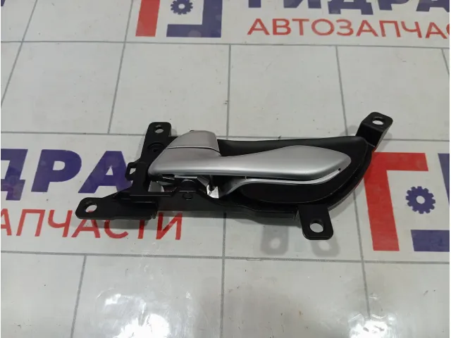Ручка двери внутренняя левая Kia Stinger 82630J5000