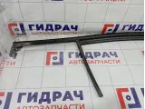 Уплотнитель стекла заднего правого Kia Stinger 83540J5000