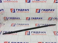 Накладка стекла переднего левого Kia Stinger 82210J5000