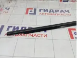Накладка стекла переднего левого Kia Stinger 82210J5000