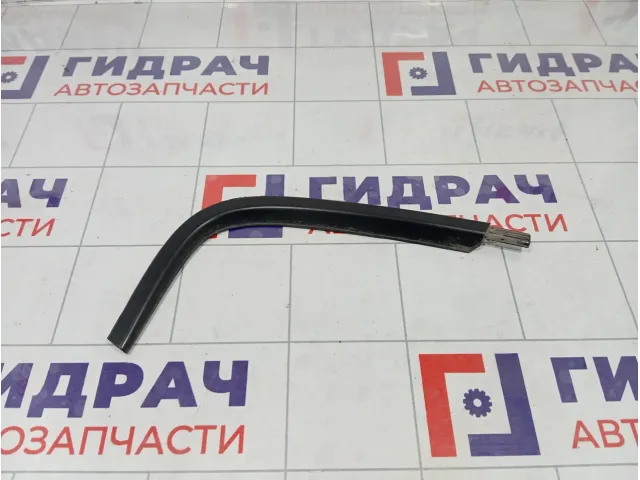 Накладка стекла заднего левого Kia Stinger