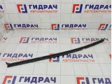 Уплотнитель стекла заднего правого Kia Stinger 83241J5000