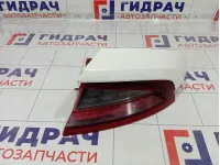 Фонарь задний правый Kia Stinger 92402J5100