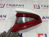 Фонарь задний правый Kia Stinger 92402J5100