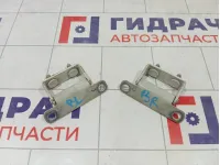 Петли крышки (двери) багажника Kia Stinger