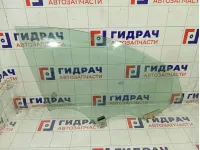 Стекло двери передней правой Kia Stinger 82420J5010