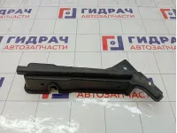 Пыльник крыла переднего правого Kia Stinger 84189J5000