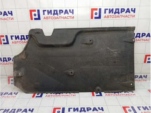 Защита антигравийная задняя левая Kia Stinger 84137J5000