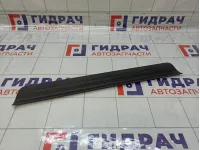 Накладка порога внутренняя передняя правая Kia Stinger 85883J5000WK