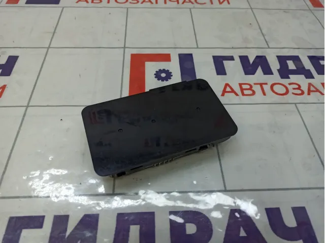 Док-станция беспроводной зарядки Kia Stinger 95560J5000