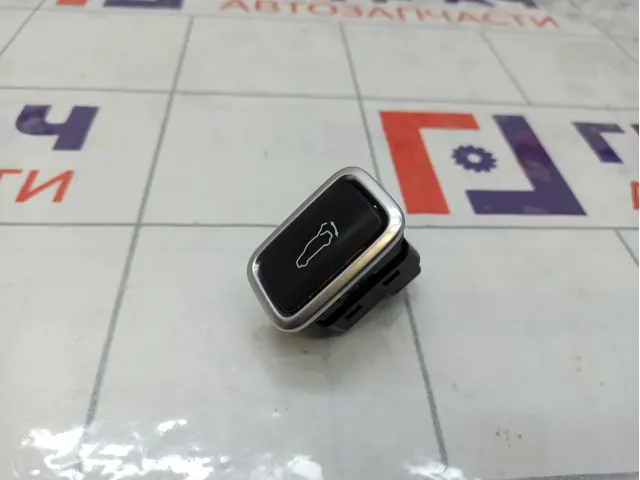 Кнопка открывания багажника Kia Stinger 96740J5100