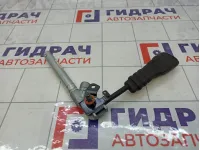 Ответная часть ремня безопасности с пиропатроном передняя правая Kia Stinger 88860J5000