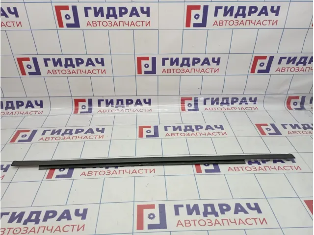 Накладка стекла заднего левого Lada Vesta 8450008399