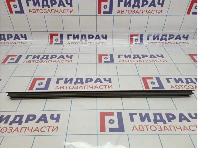 Уплотнитель стекла двери передней правой Lada Vesta