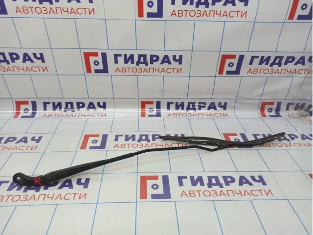 Поводок стеклоочистителя передний правый Lada Vesta 8450008572