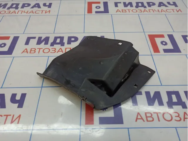 Пыльник заднего бампера правый Lada Vesta 8450006705