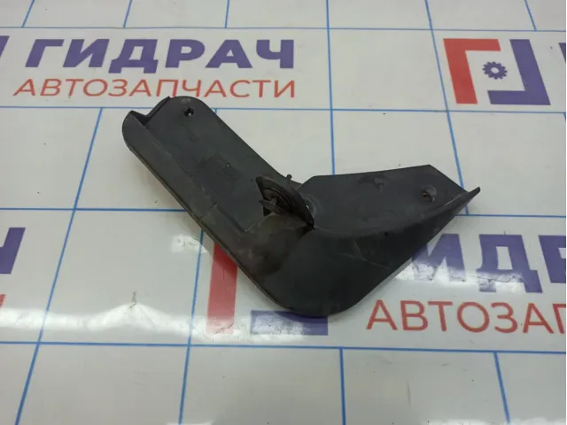 Брызговик передний правый Lada Vesta 8450008252