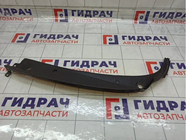 Решетка под лобовое стекло (Жабо) левая Lada Granta 21908212735