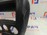 Накладка торпедо центральная Lada Granta 532601400