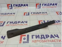 Накладка порога (внутренняя) задняя левая Lada Granta 11185109079