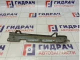 Кронштейн крепления крыла правый Lada Granta