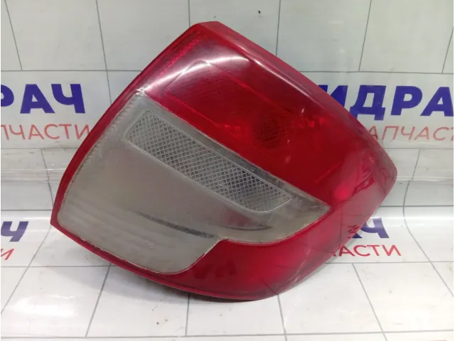 Фонарь задний правый Lada Granta 21903716010