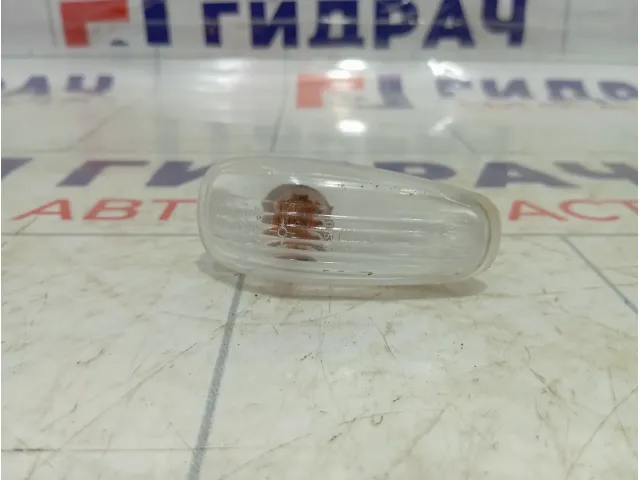 Повторитель на крыло Lada Granta