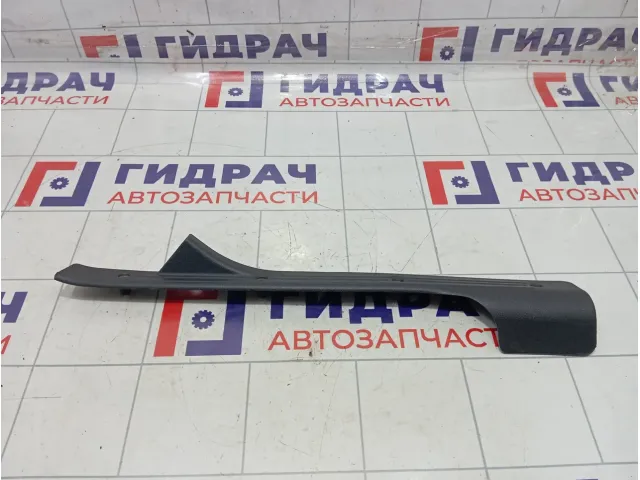 Накладка порога внутренняя левая Lada Granta 11185109079