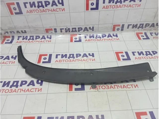 Решетка под лобовое стекло (Жабо) правая Lada Granta 21908212734