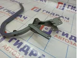 Петля крышки багажника правая Lada Granta 21900560501000