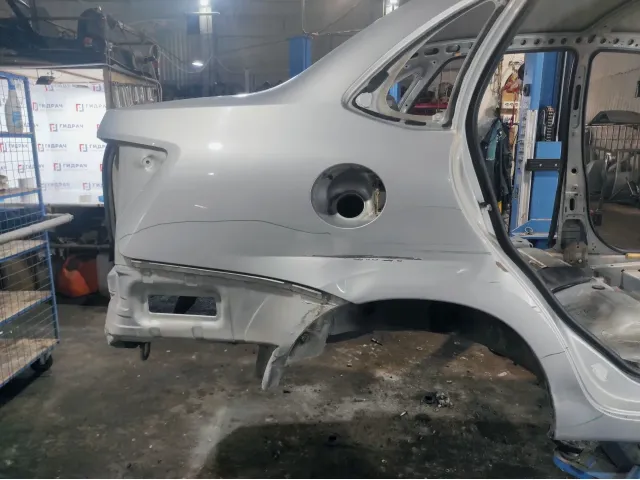 Крыло заднее правое Lada Granta