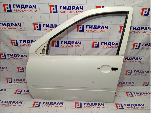 Дверь передняя левая Lada Granta 11180610001585
