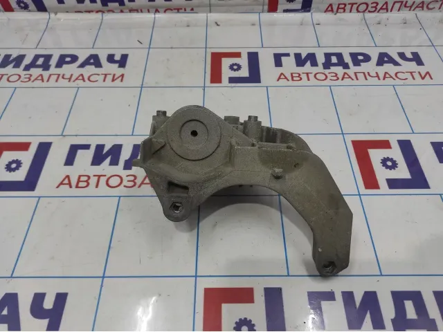 Кронштейн генератора Lada Granta