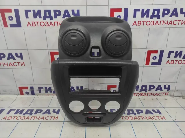 Накладка декоративная на торпедо центральная Lada Granta