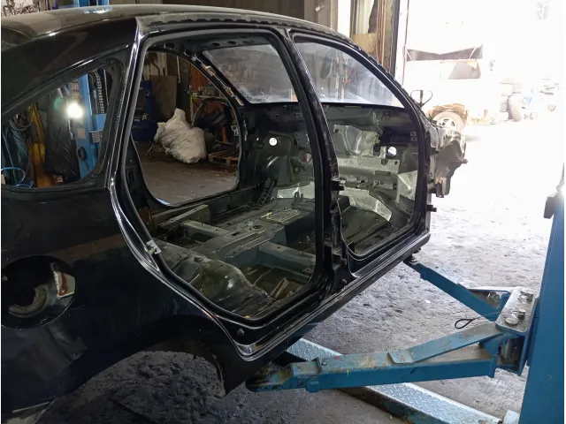 Порог со стойкой правый Lada Granta