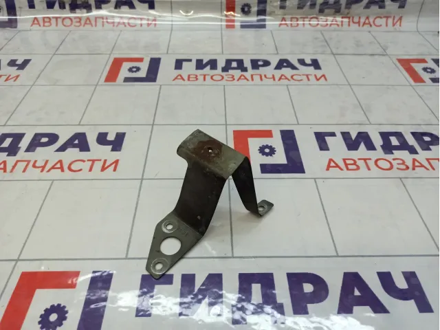 Кронштейн крепления крыла левый Lada Granta