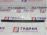 Уплотнитель стекла переднего правого Lada Granta 1118610332001