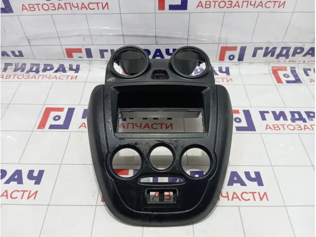 Накладка торпедо Lada Granta 532601400