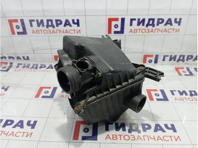 Корпус воздушного фильтра Lada Granta 21901110901000