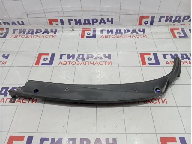 Решетка стеклоочистителя левая Lada Granta 21908212735