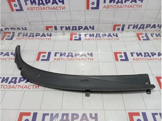 Решетка стеклоочистителя правая Lada Granta 21908212734