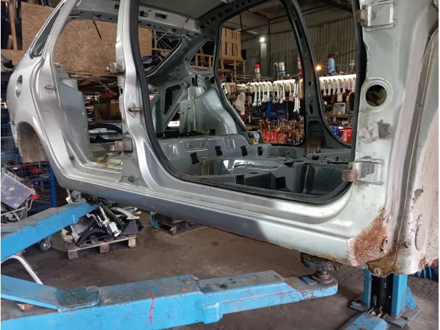 Порог со стойкой правый Lada Granta