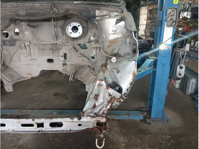 Лонжерон передний левый Lada Granta